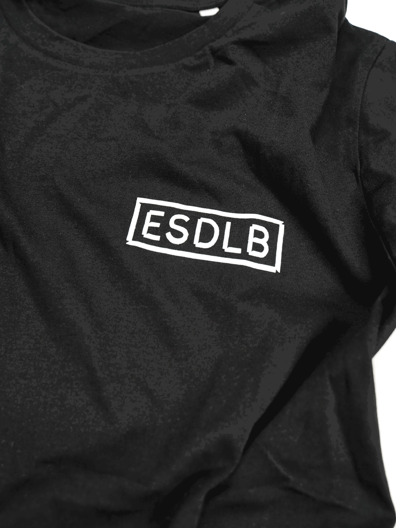Camiseta Negra con siglas ESDLB
